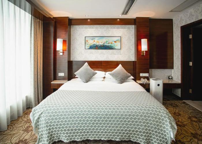 Cenbest Jinling Grand Hotel