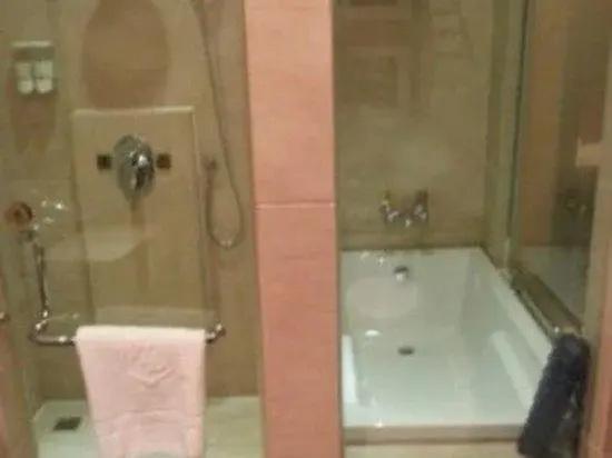 Yuntianlou Holiday Royal Hotel