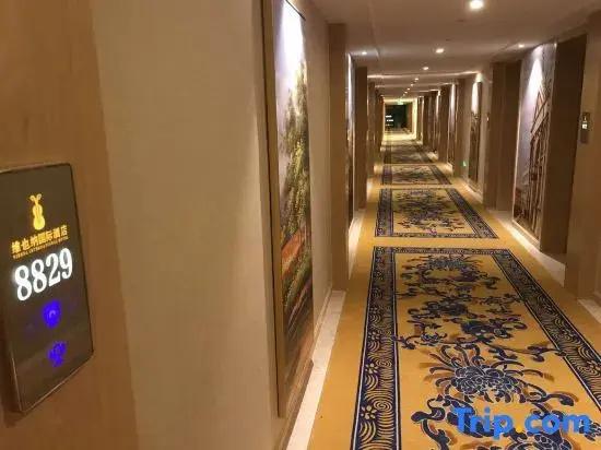 Red Sun Hotel
