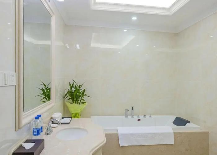 Lantian Hotel - Wuhan