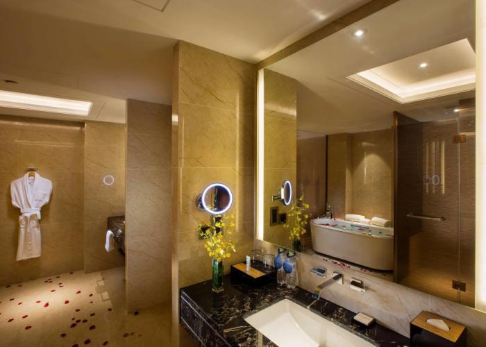 Hilton Wuhan Riverside