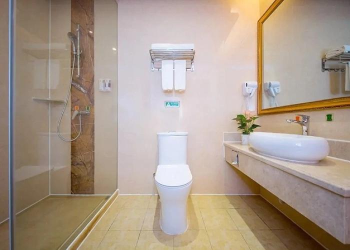 Vienna 3 Best Hotel (Wuhan Yellow Crane Tower Pengliuyang Subway Station)