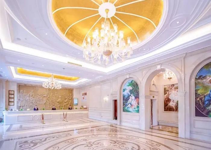 Vienna International Hotel (Wuhan Yangguang Yuhang)
