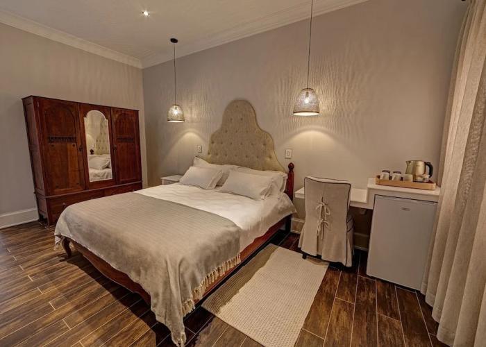 Lagoon Suites Boutique Hotel