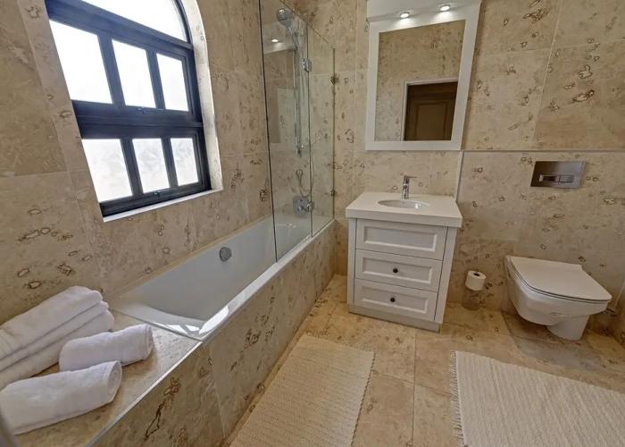 Lagoon Suites Boutique Hotel