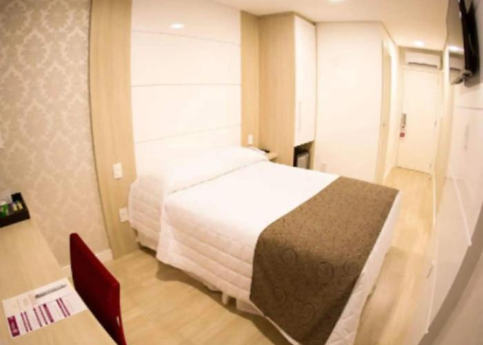 Holiday & Business Hotel - Ao lado do Centro de Eventos e Arena Conda