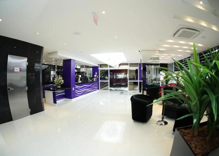 Holiday & Business Hotel - Ao lado do Centro de Eventos e Arena Conda