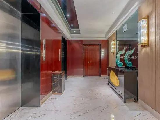 Ao Hua International Hotel