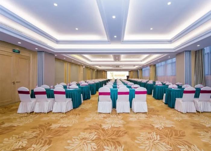 Vienna International Hotel (Xinwuzhong, Dengcheng Avenue, Xiangyang)