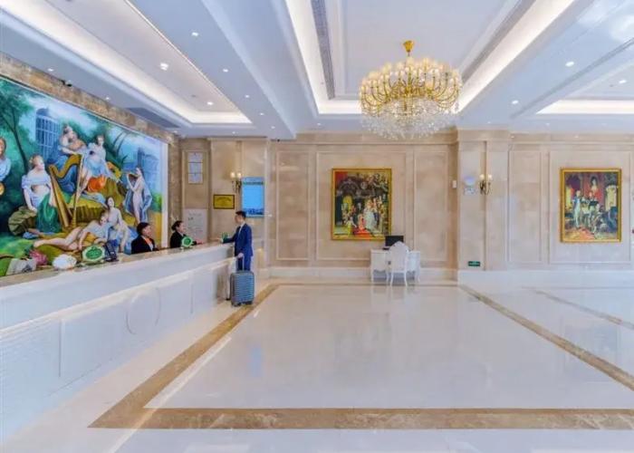Vienna International Hotel (Xinwuzhong, Dengcheng Avenue, Xiangyang)
