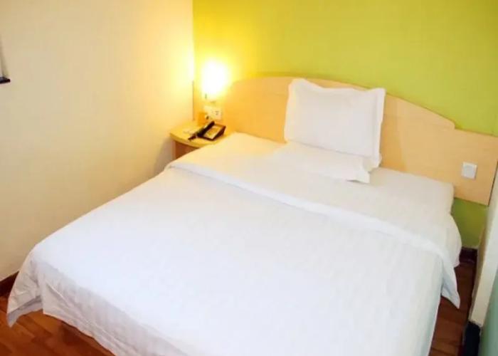 7 Days Inn Xichang Hangtian Avenue Jixiang Road Branch