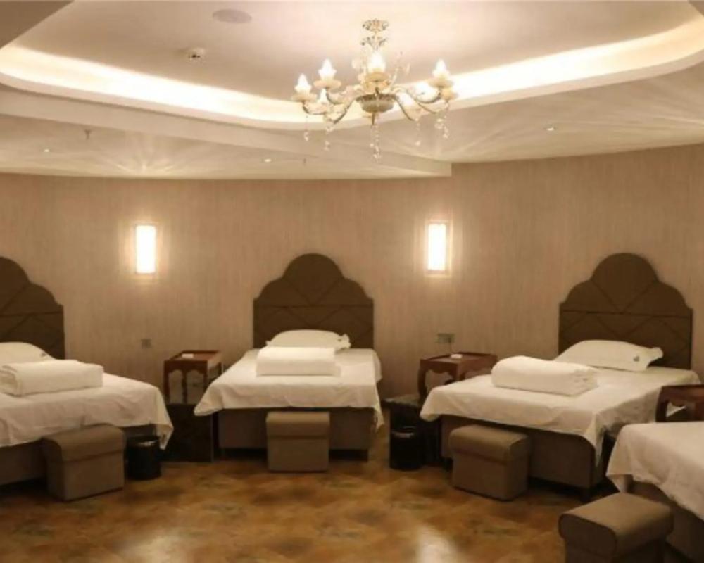 фото Langshen Hotel (Xichang Torch Square Haihe Sky Street)