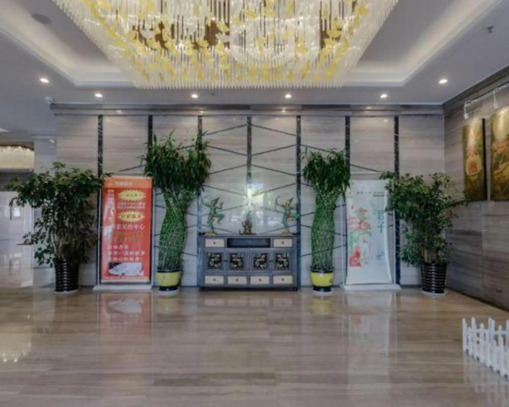 фото Langshen Hotel (Xichang Torch Square Haihe Sky Street)