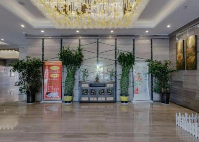 Langshen Hotel (Xichang Torch Square Haihe Sky Street)