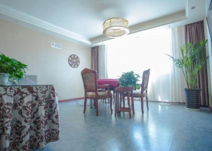 Langshen Hotel (Xichang Torch Square Haihe Sky Street)