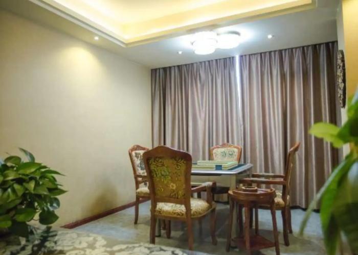 Langshen Hotel (Xichang Torch Square Haihe Sky Street)