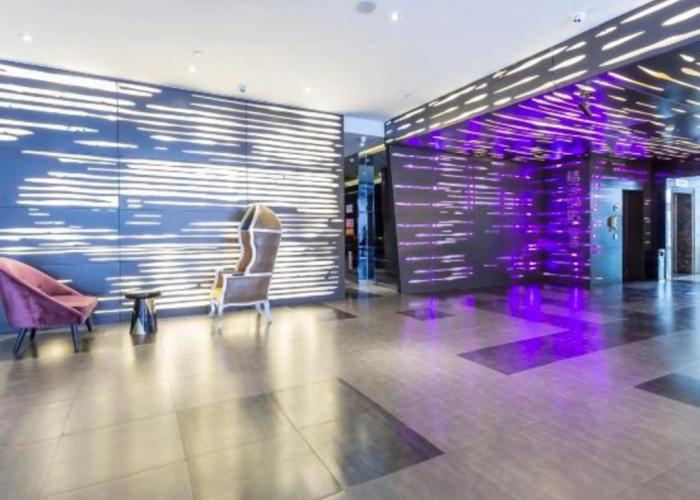 Orange Hotel (Xining Yanhu Lane)