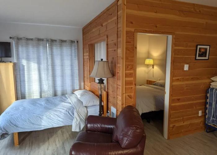 Gordie's Inn & Suites
