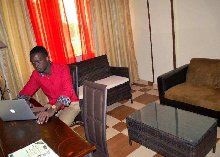YaahoT Hotel