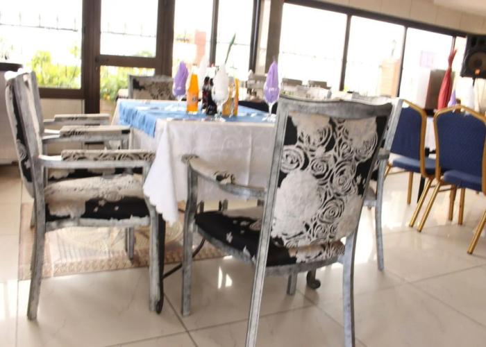Tou'Ngou Hotel