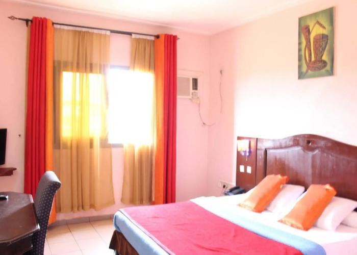 Tou'Ngou Hotel