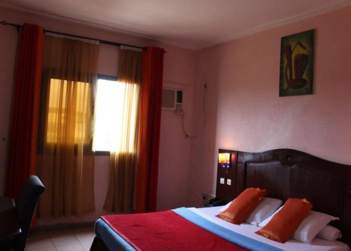 Tou'Ngou Hotel