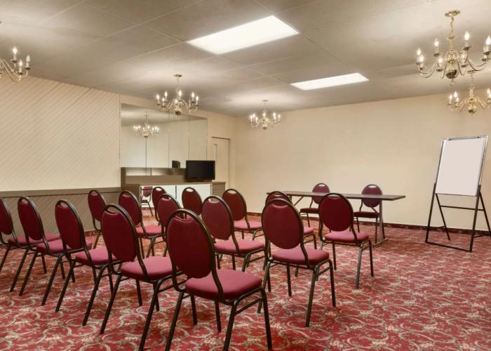 Travelodge by Wyndham Baie-Comeau