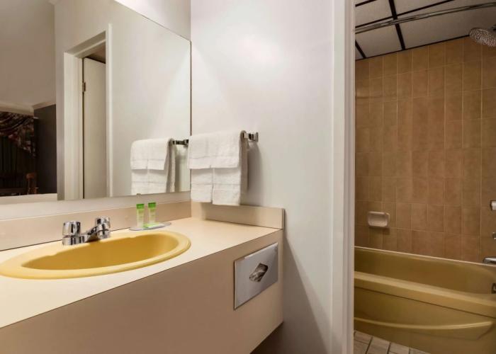 Travelodge by Wyndham Baie-Comeau