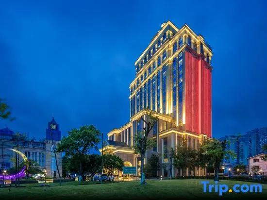 Yibin Nanxi Juyang Hotel
