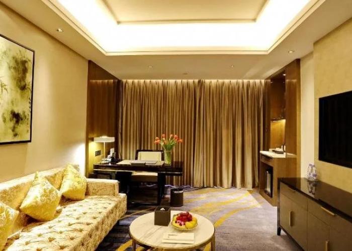 Yibin Celebrity City Hotel