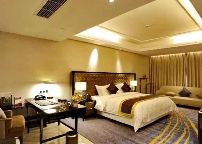 Yibin Celebrity City Hotel