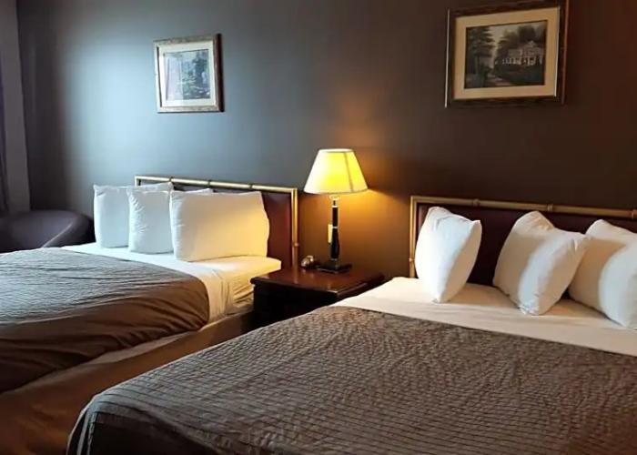 Canway Inn & Suites