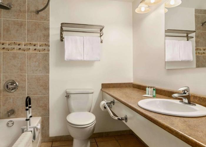 Travelodge by Wyndham Dawson Creek