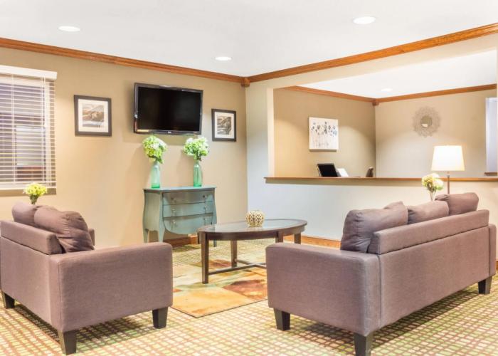 Travelodge by Wyndham Dawson Creek