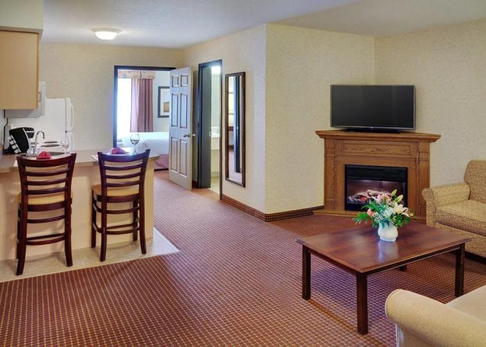 Pomeroy Inn & Suites Hotel Dawson Creek