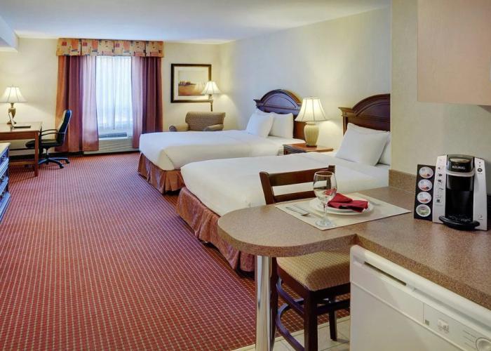 Pomeroy Inn & Suites Hotel Dawson Creek