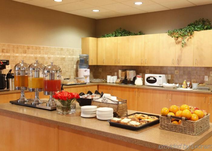 Pomeroy Inn & Suites Hotel Dawson Creek