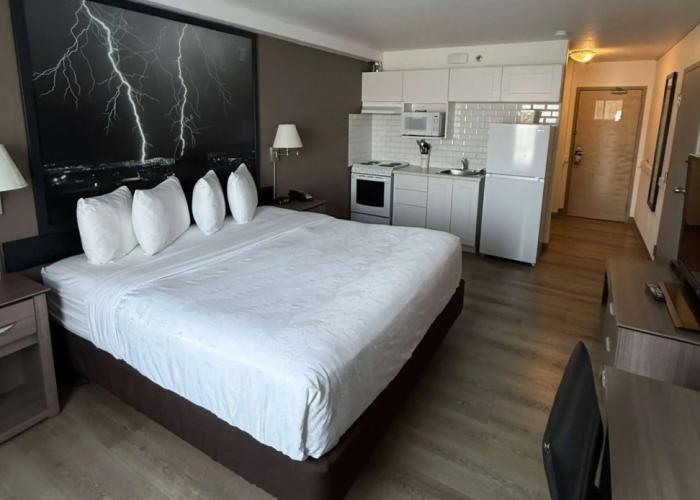 Super 8 by Wyndham Dawson Creek