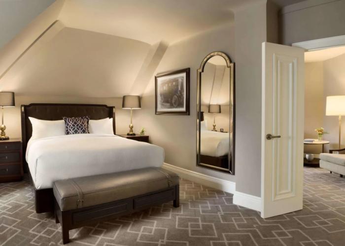 Fairmont Hotel Macdonald