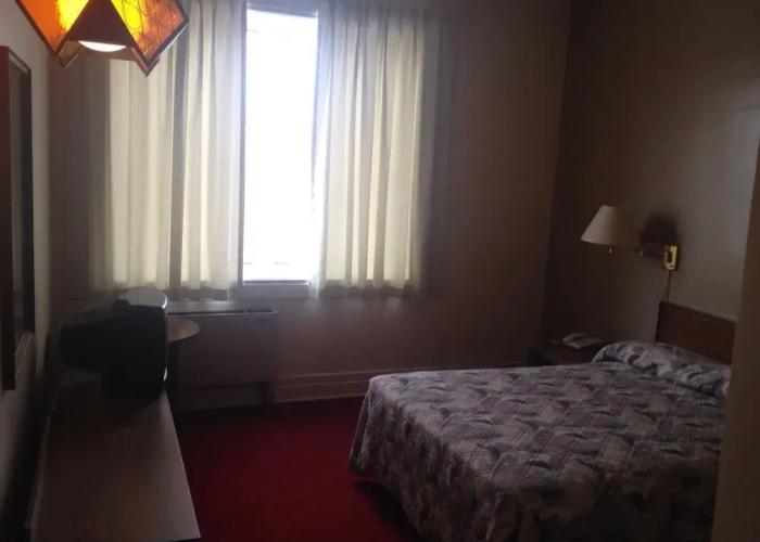 Royal Hotel