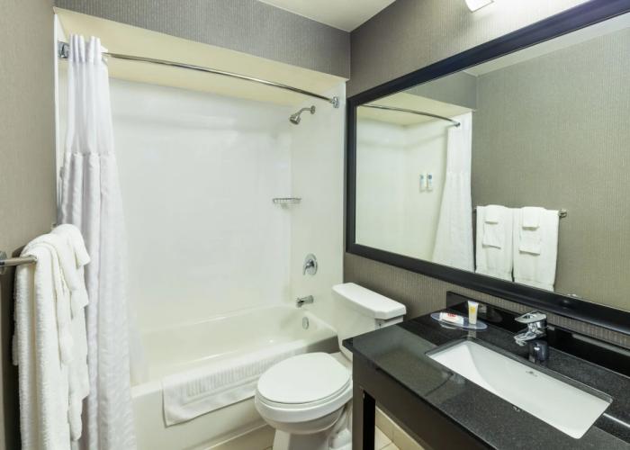 Comfort Inn Highway 401