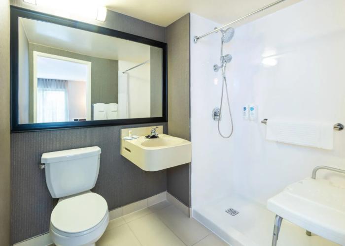 Comfort Inn Highway 401