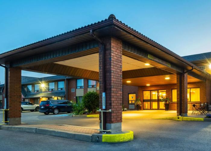 Comfort Inn Highway 401