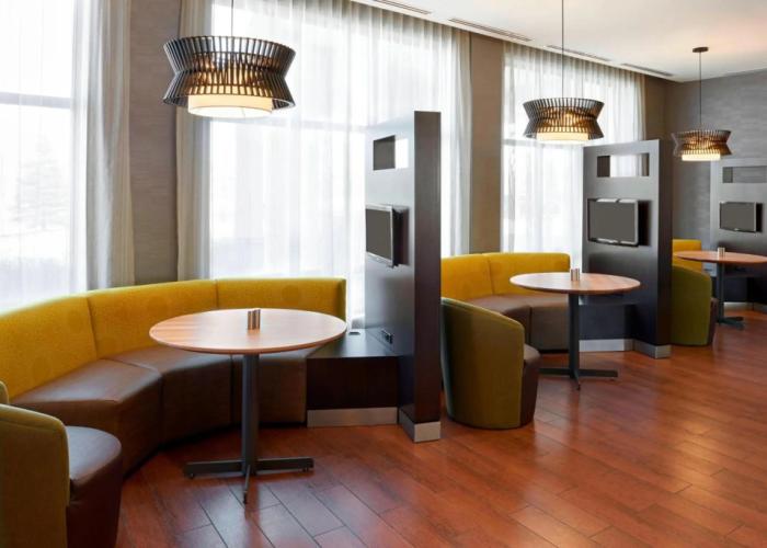 Courtyard by Marriott Kingston Highway 401/Division Street