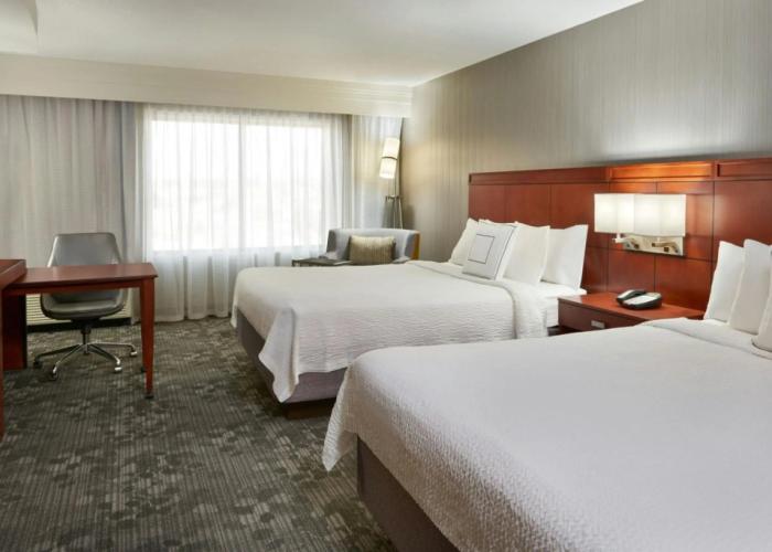 Courtyard by Marriott Kingston Highway 401/Division Street