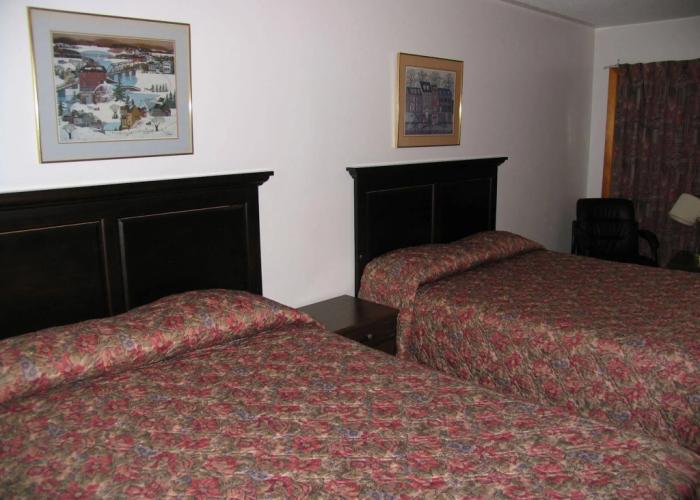 Seven Oakes Motel