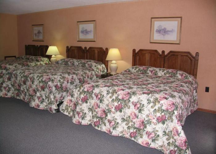 Seven Oakes Motel