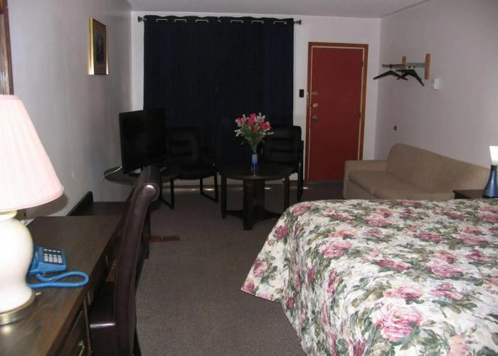 Seven Oakes Motel