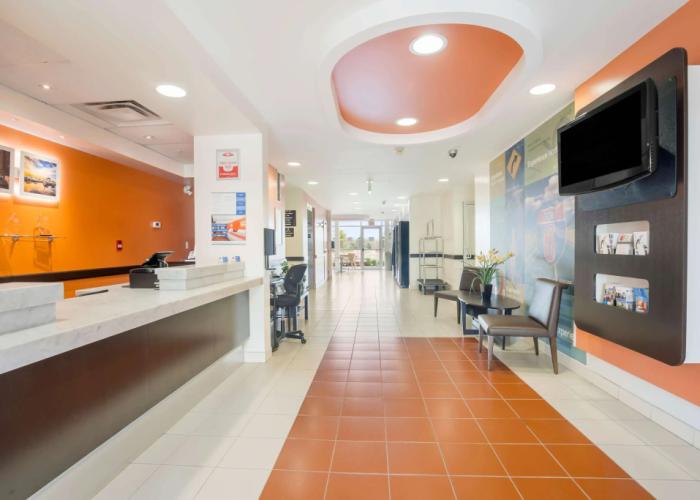 Motel 6 Kingston, ON