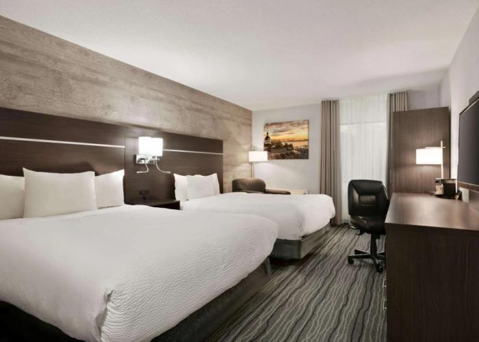 Days Inn by Wyndham Kingston